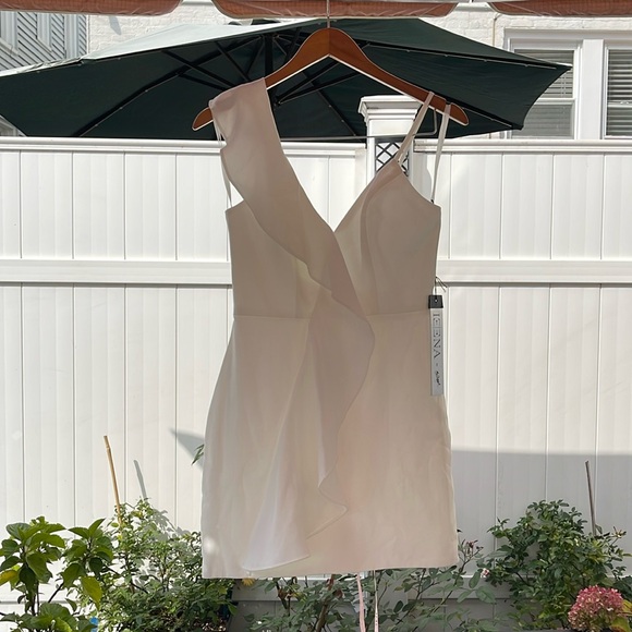 Ieena x Mac Duggal - White Asymmetrical Ruffle Mini Cocktail Dress Size 2 - Picture 4 of 12